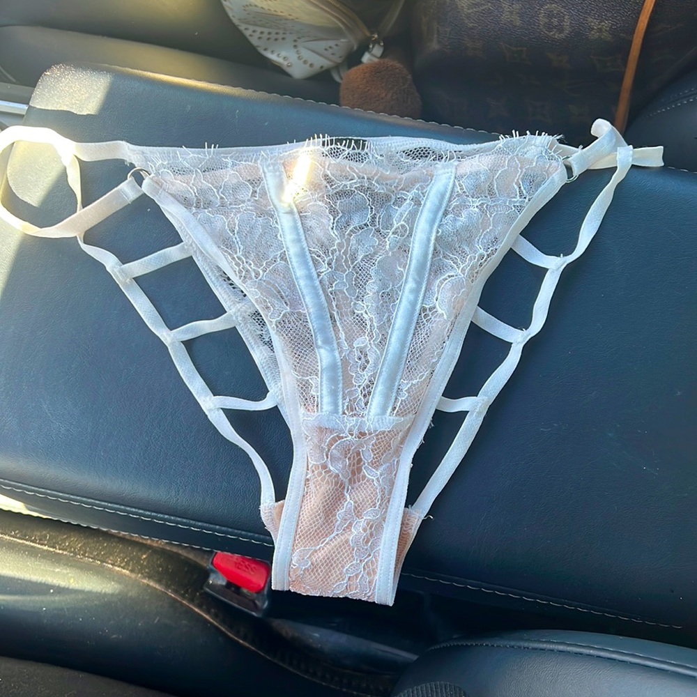 Victoria’s Secret Low Rise String Bikini Gem